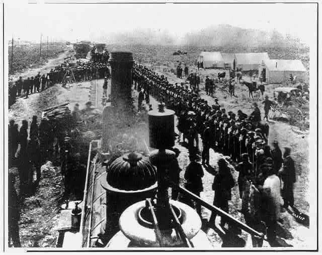 Ceremony at wedding of the rails
